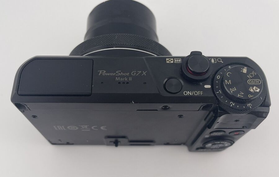Canon PowerShot G7X Mark II 20.1 MP Compact Digital Camera